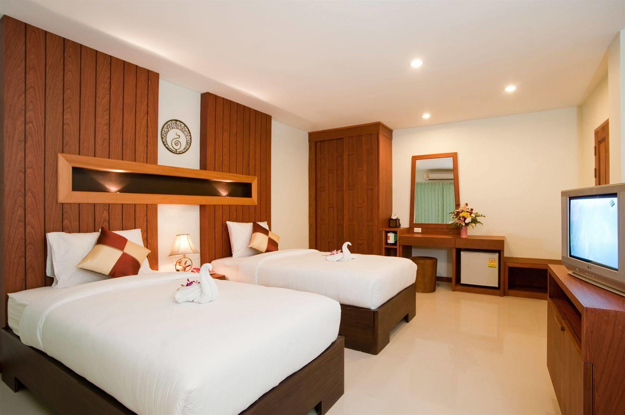 Deva Suites Patong Phuket Eksteriør billede